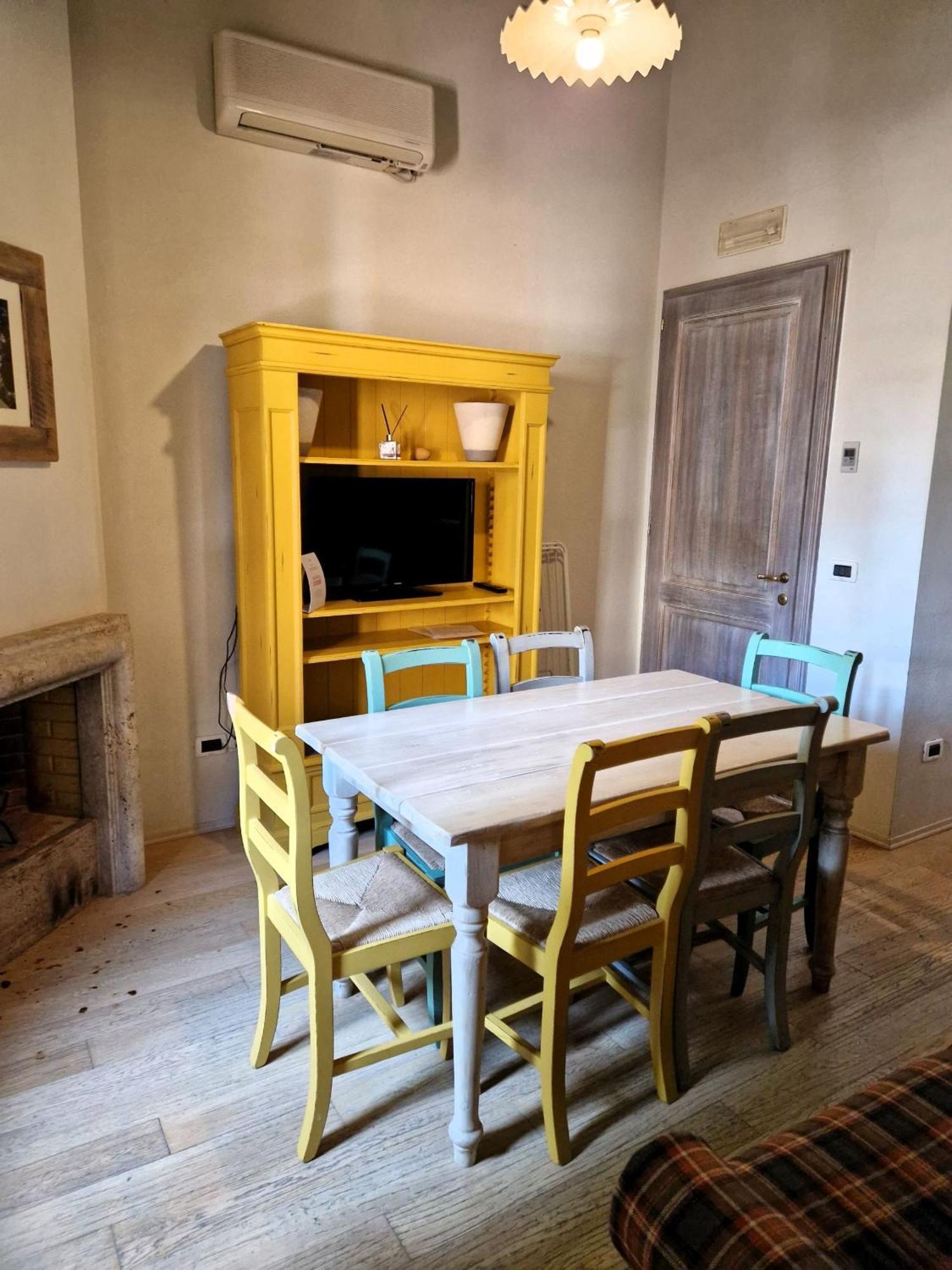 Villa Borgo Dolciano à Chiusi Extérieur photo